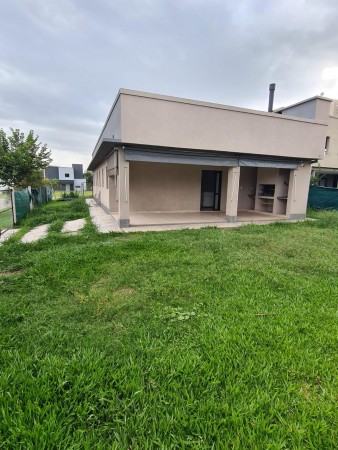 ALQUILER ALTO VERDE 2 CASA 3D
